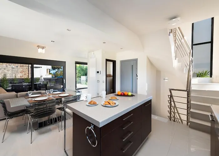 Villa Breeze 1
