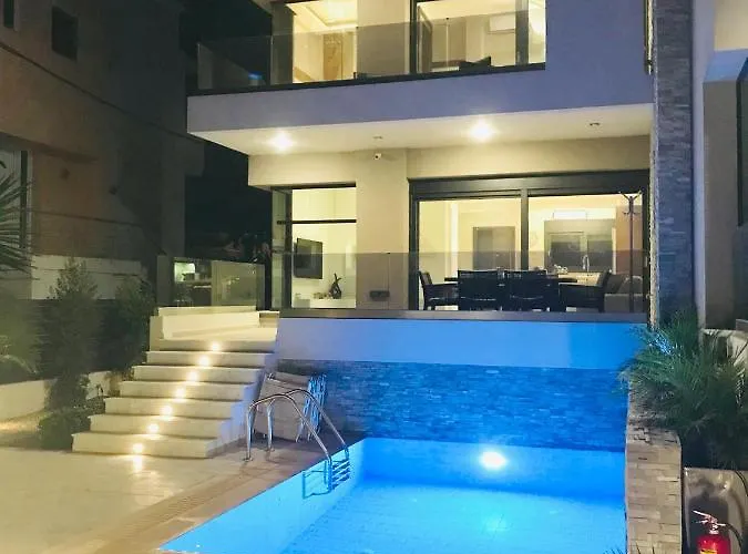 Breeze 1 Villa